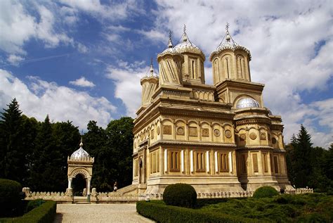 Curtea de Argeş to Craiova